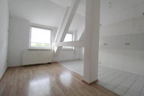 Foto - Großzügige 2,5-Raumwohnung mit Garage