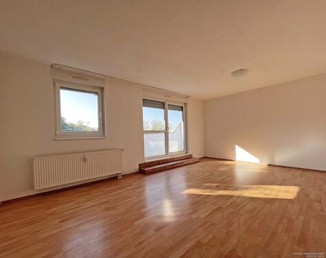 Foto - Frisch renovierte 2-Zimmer-Wohnung mit Balkon in Bischmisheim