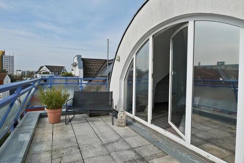 Foto - Außergewöhnliche 3-Zimmer Maisonette mit 3 Balkonen und TG-Stellplatz in Weidenpesch!