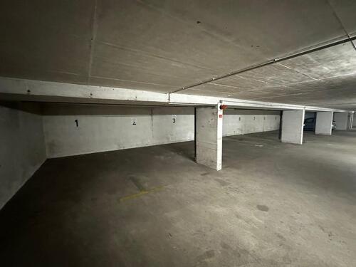 Foto - Tiefgaragen Stellplätze - 100,00 EUR Miete,