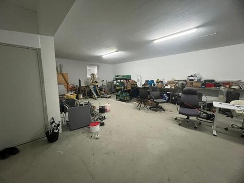 Foto - Neubau- Lagerraum 150 m² Heizung, zu vermieten