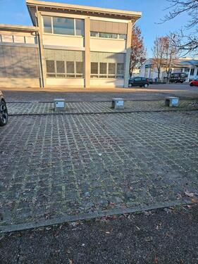 Foto - Parkplatz zu vermieten - 25,00&nbsp;EUR Kaltmiete,
