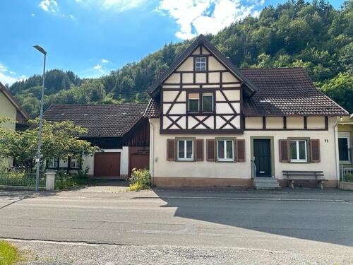 Foto - Haus zur Miete - 1.500,00&nbsp;EUR Kaltmiete, ca.&nbsp; 200,00&nbsp;m&sup2;