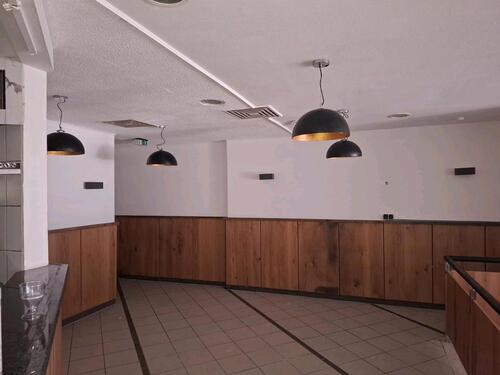 Foto - Emden Ladenfläche ca. 200 qm - 1.300,00&nbsp;EUR Kaltmiete, ca.&nbsp; 200,00&nbsp;m&sup2;