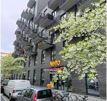 Modernes Studio mit Balkon in Berlin-Mitte