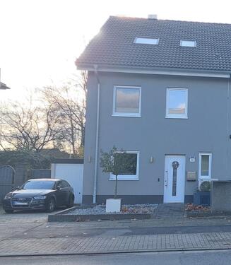 Foto - Energiesparendes 5-Zimmer Haus DHH in Essen Karnap