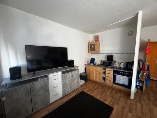 Foto - 1. Raum Wohnung - 225,00 EUR Kaltmiete,