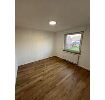 Renovierte 4-Zimmer-EG-Wohnung mit großer Terrasse & Garten - Rietberg