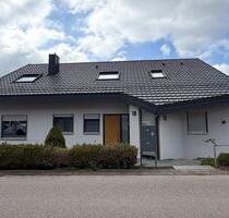 Großzügiges Einfamilienhaus mit 6,5 Zimmern, 2 Balkone und Garage - Wimsheim