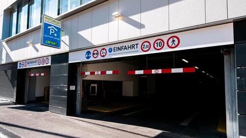 Foto - Garage Oktoberfest - 30,00 EUR Miete,