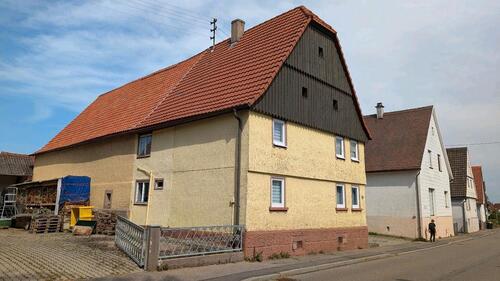 Foto - Haus mit Grundstück - 295.000,00 EUR Kaufpreis,
