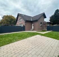 4,5 Zimmer-Wohnung in Neuss-Derikum mit Gartenbereich (ca. 200qm)