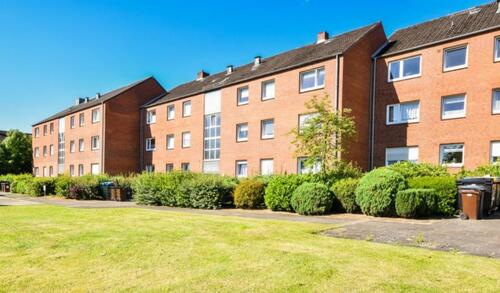 Foto - Vermietete 4-Zi.-Wohnung in Rendsburg – 6–7 % Rendite, Balkon