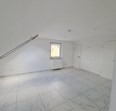 Foto - Dachgeschoßwohnung in Obertraubling zur Miete
