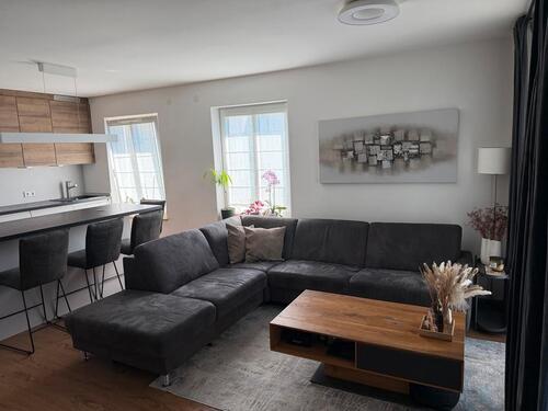 Foto - Neuwertige 3-Zimmer-Wohnung inkl. EBK & 2 TG-Stellplätze