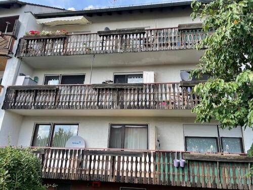 Foto - Veitsbronn: 2 ZI, 50 qm, neues Bad im Souterrain,Garage v.privat