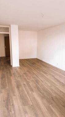 Foto - Frisch renovierte 1,5-Zimmer Wohnung + Einbauküche + Garage