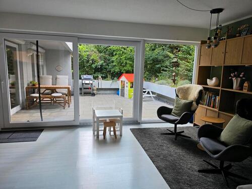 Foto - Wohnen wie im eigenen Haus: 4,5-Zimmer Terrassenwohnung Garten