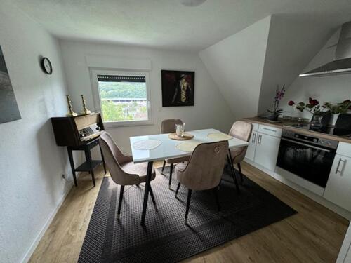 Foto - Siegen Weidenau komplett neu eingerichtetes Zimmer mit TV, Schreibtisch usw.
