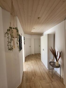 Foto - Gemütliche 5-Zimmer-Wohnung mit Balkon in Langerringen