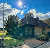 Einfamilienhaus großes Grundstück & Nebengebäuden & Land, Tastrup - Husby