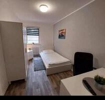 WG Zimmer in dreier WG - 650,00&nbsp;EUR Kaltmiete, ca.&nbsp; 15,00&nbsp;m&sup2; in Plochingen (PLZ: 73207)