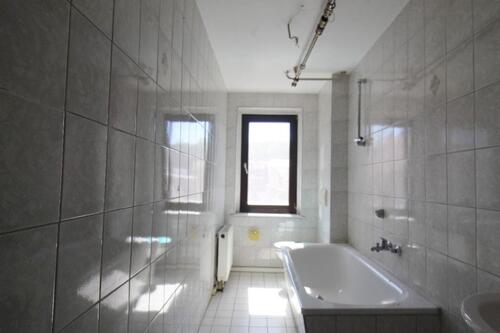 Foto - Geräumige 4-Zimmerwohnung zum kleinen Preis