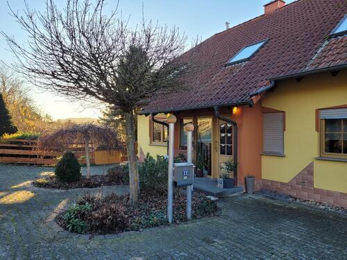 Foto - Einfamilienhaus mit Einliegerwohnung in Burghaun OT Langenschwarz