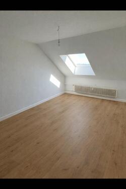 Foto - Saniertes & möbiliertes Appartment in Kelkheim zu vermieten!