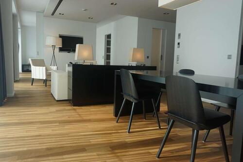 Foto - Helles, hochwertig möbliertes Apartment mit Klimaanlage