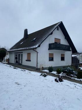 Foto - Zum Verkauf steht eine gepflegte Doppelhaushälfte in Katzenfurt