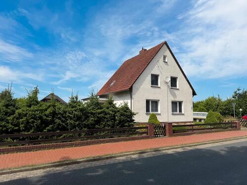 Foto - Idyllisches Einfamilienhaus mit großem Grundstück in Bokensdorf