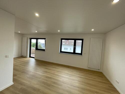 Foto - Kernsanierte, helle schöne 3 Zimmerwohnung in der Adlerstr.