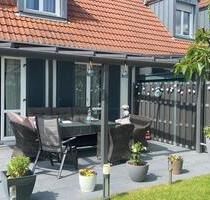 DHH mit Garten in der „Blauen Lagune“ – im Herzen von Oberasbach