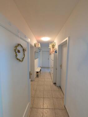 Foto - Autarke 3-Zi-Wohnung, eigene Heizung & neuen Fenstern