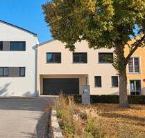 Erstbezug in Buxheim: 5 Zimmer, Terrasse und Doppelgarage