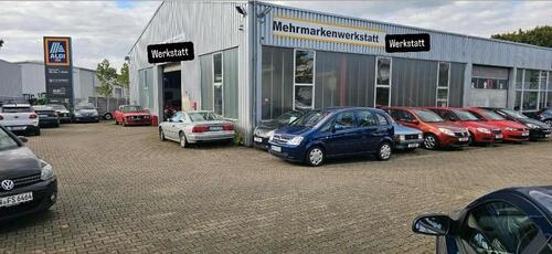 Foto - Werkstattfläche mit TÜV-Direktannahme & Stellplätzen