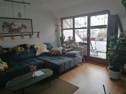 Foto - Helle 2-Zimmer-Dachgeschosswohnung & kleine Dachterrasse in UHG