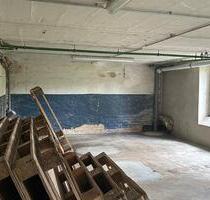 Mehr Platz, mehr Möglichkeiten – Ihre Lagerfläche mit Laderampe ab sofort verfügbar! - Dresden Klotzsche