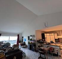 Grosse Etagenwohnung mit Balkon, ca. 55 m2 Wohnküche - Langenfeld (Rheinland)