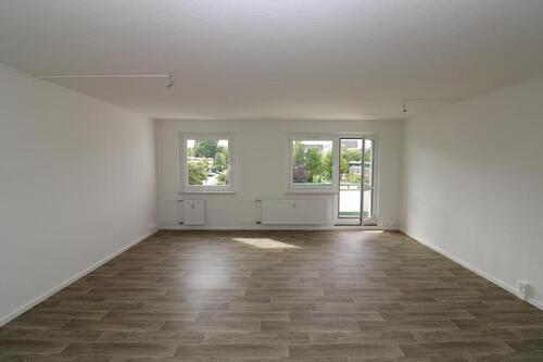 Foto - XXL 3-RW mit großem Wohnzimmer Wanne u. Balkon!!!