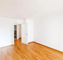 Urbanes Wohnen: 2 Zimmer mit Loggia in toller Lage - Frankfurt am Main