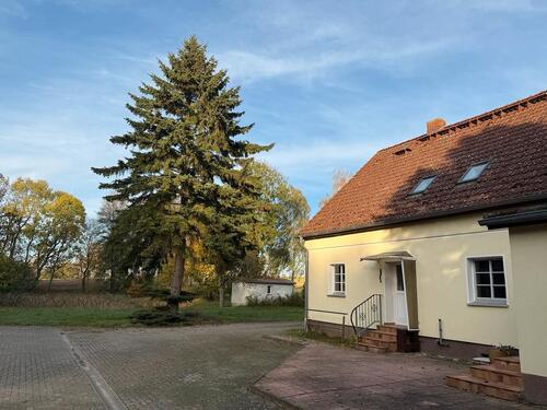 Foto - Bauernhaus in der UckermarkKraatz mit Scheune, Garage, Stall etc