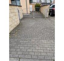 Außenstellplatz ( abgeschlossen! ) in Bachem ab sofort zu mieten! - Frechen