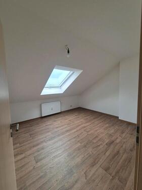 Foto - Vermiete eine 4 Zimmer Dachgeschoss Wohnung