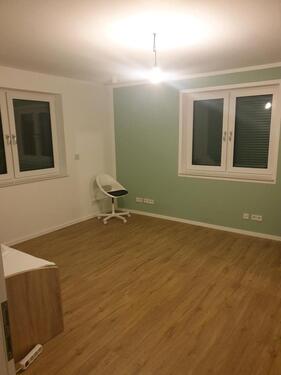 Foto - Zimmer in Studentin-WG - 450,00&nbsp;EUR Kaltmiete, ca.&nbsp; 18,00&nbsp;m&sup2;