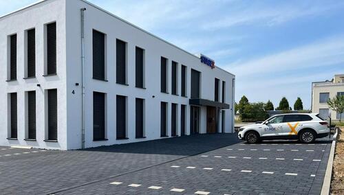 Foto - Lichtdurchfluteter Büroraum zu vermieten