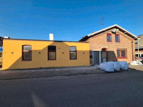 Foto - Zweifamilienhaus +zusätzliche Einheit (Gewerbe)