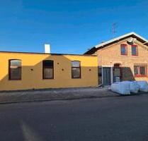 Zweifamilienhaus +zusätzliche Einheit (Gewerbe)|saniert|Garage - Lägerdorf