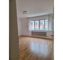 Helles Zimmer in 3er-WG in Stuttgart-Ost
